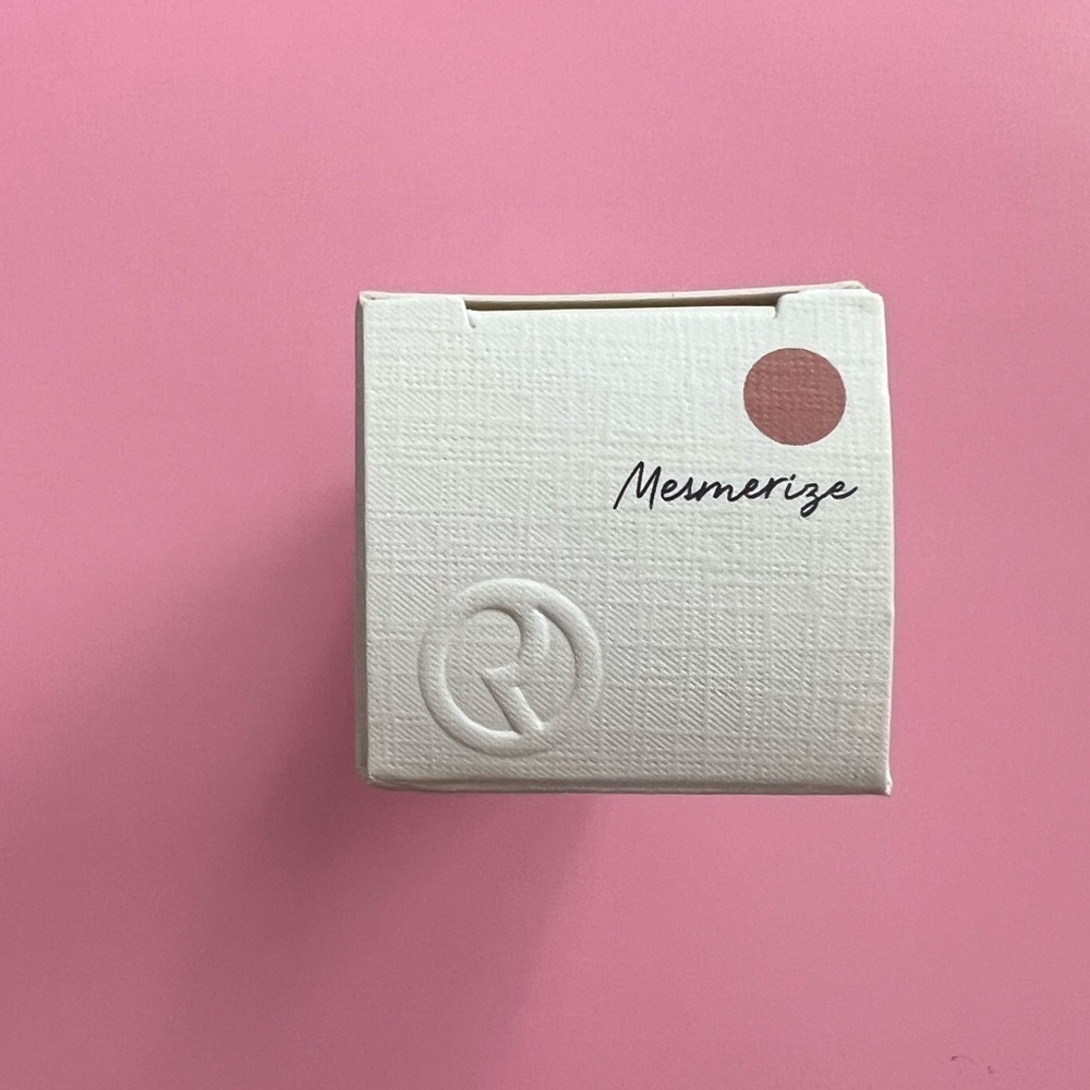 RARE BEAUTY BY SELENA GOMEZ- Positive Light Liquid Luminizer Highlight - Picture 8 of 8